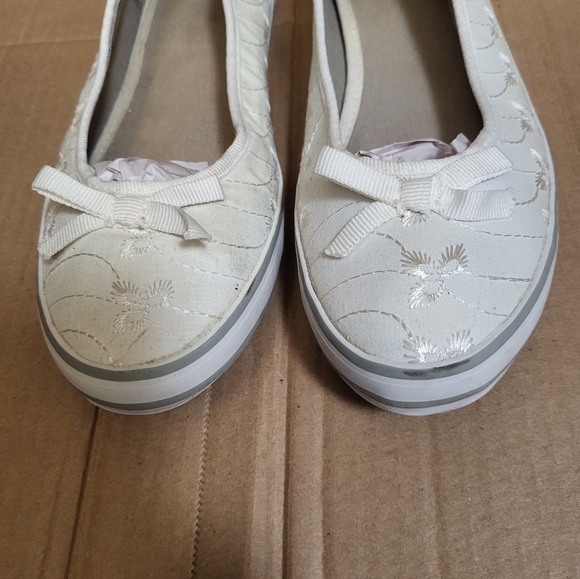BC Footwear White Canvas Slip-Ons Women Size 7.5 - Picture 6 of 9